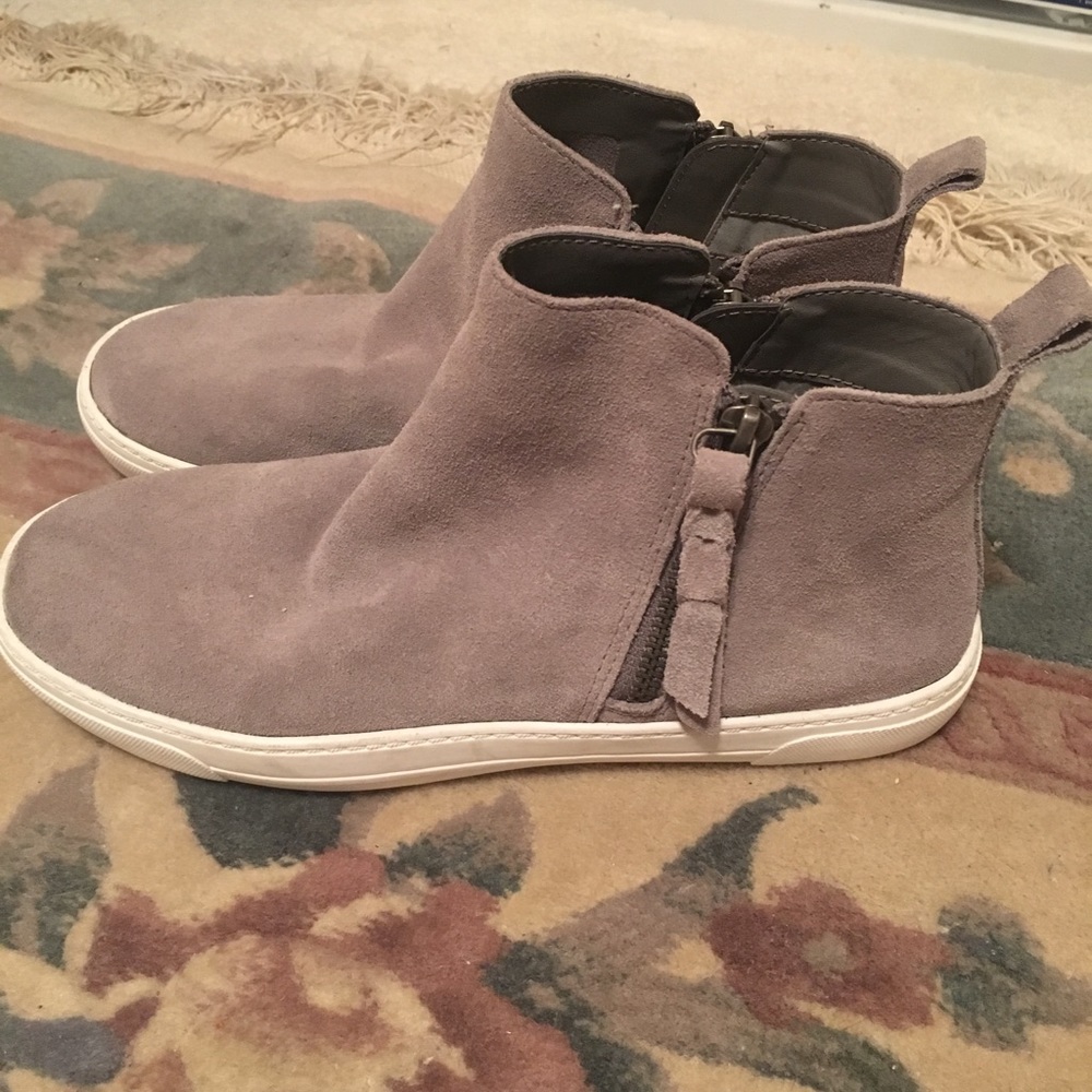 Dolce vita hightop sneakers